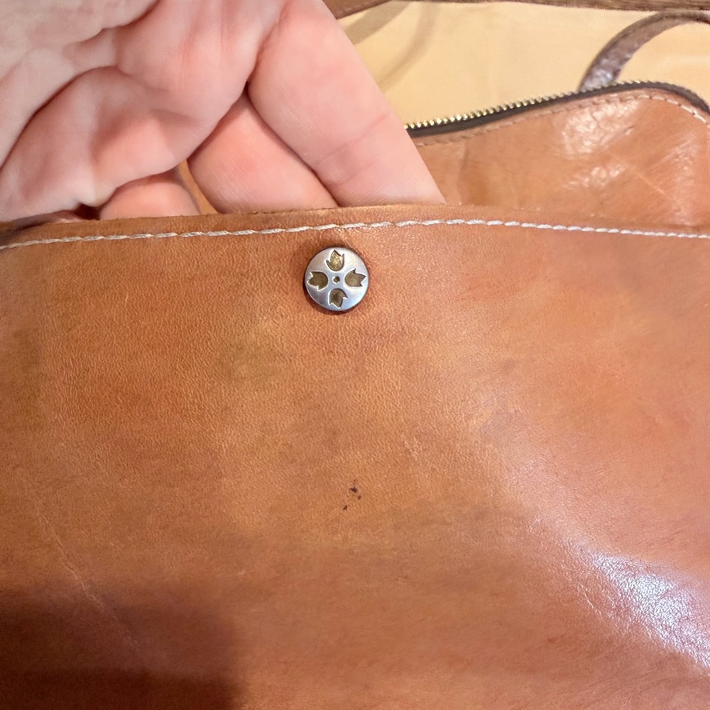 Patricia Nash Tan Leather Envelope Flap Crossbody - Picture 9 of 15